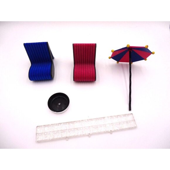 LOL Surprise OMG DOLL HOUSE Porch Patio Set Music Note Chairs Umbrella and Raili - Picture 2 of 12